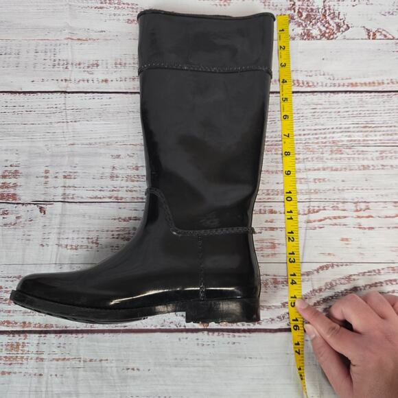 Michael KORS Rain Boots Iconic Logo Charm Sz 7 Pull on Rubber Waterproof Outdoor - Picture 8 of 9